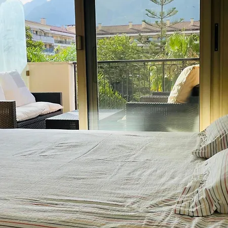 Apartment With Tropical Garden And Mountain View Location *
