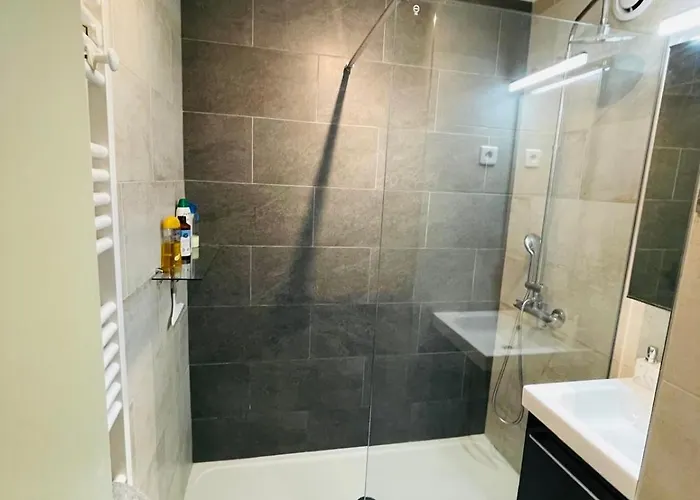 With Tropical Garden And Mountain View Location * 멍똥