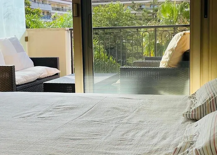 아파트 With Tropical Garden And Mountain View Location *